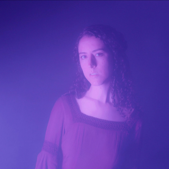 Madison Taylor Unveils the Dreamlike Beauty of “Violet’s Library”maddison